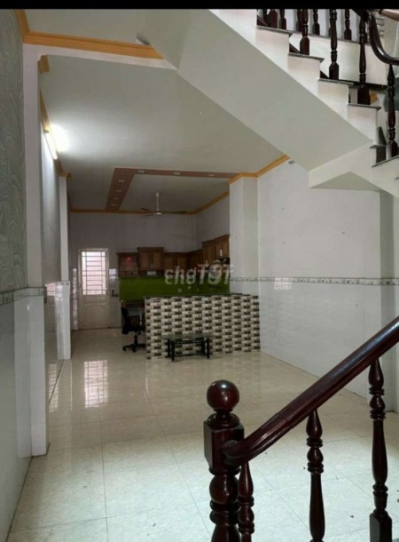 Cho thuê nhà nguyên căn tại đường DC, Sơn Kỳ, Tân Phú. 100m2, 4m x 25m