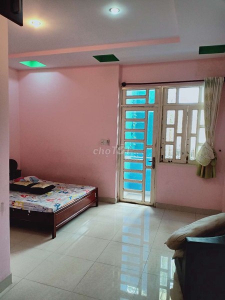 Cho thuê nhà cấp 4 một tầng trệt không lầu, dt 150m2, 3PN Linh Đông Thủ Đức