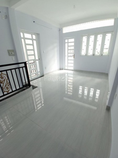 Cho thuê nguyên căn rộng 90m2 (3.5mx9m), giá 15 triệu/tháng, đường Trần Khắc Chân, Phú Nhuận