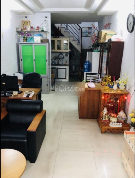 Chưa sử dụng nên cần cho thuê nhà 40m2, 2 tầng, đúc thật, giá 12 triệu/tháng, đc Nguyễn Văn Luông, Quận 2