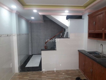 Cần cho thuê căn nhà mới, mặt tiền đường Thạch Lam, Tân Phú. 150m2, 15tr/tháng