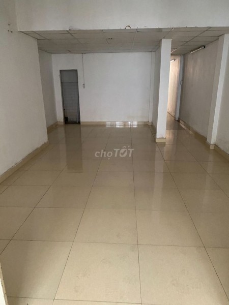 Hẻm xe hơi nhà nguyên căn cấp 4 Quận 10 cần cho thuê giá 10 triệu/tháng, dtsd 90m2