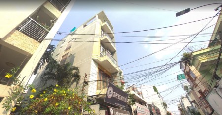 Nhà Mặt Tiền Đồng Xoài - 1 Trệt 4 Lầu, Thang Máy, ngay đường Cộng Hòa