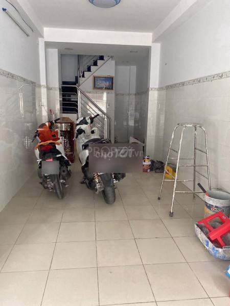 Nhà nguyên căn mặt tiền Trần Bình Trọng thuận tiện kinh doanh, và ở thoải mái và tiết kiệm