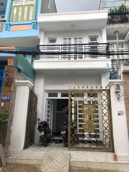 Nhà nguyên căn 2 tầng mặt tiền đường Hà Huy Giáp Quận 12