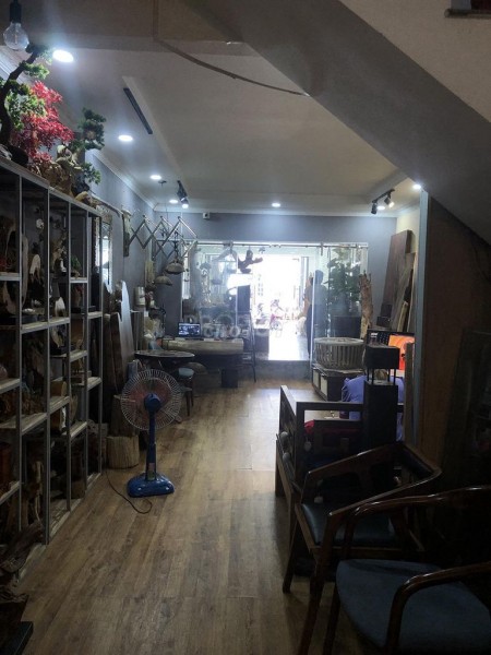 Nhà đường Quốc Hương, Quận 2 đang để trống cần cho thuê giá 36 triệu/tháng, dtsd 280m2