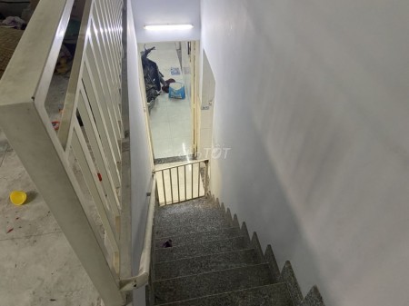 Cho thuê nhà đường Thạnh Xuân 43, Quận 12 cần cho thuê giá 10 triệu/tháng, dtsd 150m2