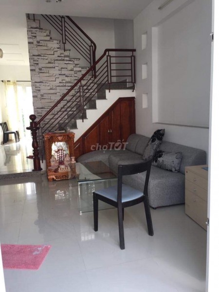 Trống nhà hẻm 1942 Huỳnh Tấn Phát, Nhà Bè cần cho thuê giá 7.5 triệu/tháng, dtsd 56m2