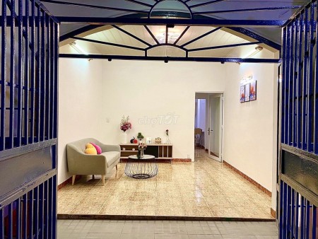 Đường số 14, Quận Gò Vấp cần cho thuê nhà 48m2, 2 tầng, có sẵn nội thất, giá 8.5 triệu/tháng