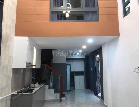 Trống nguyên căn 105m2, Quận 5, 3 tầng, chưa sử dụng cần cho thuê giá 15 triệu/tháng, lh 0906355664