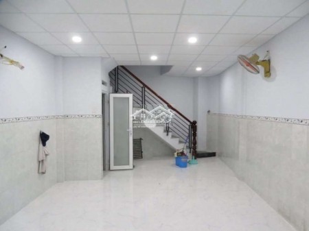 Mình có nhà rộng 35m2, 1 trệt, 1 gác đúc thật cần cho thuê giá 6 triệu/tháng, hẻm 18/20 đường số 4, Quận 2