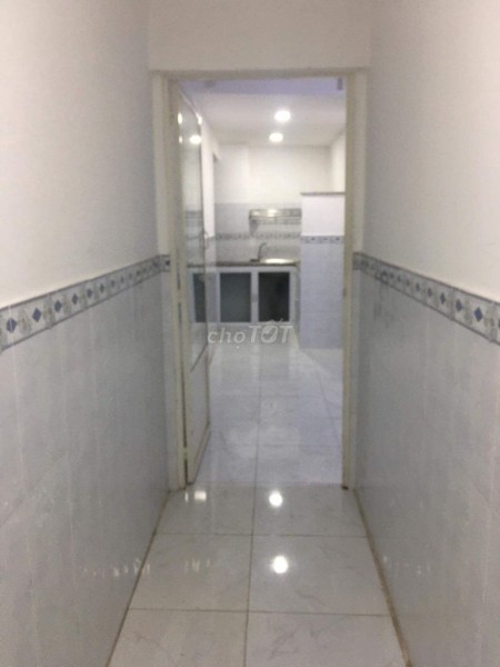 Nguyên căn còn mới 1 trệt, 1 lửng cần cho thuê giá 5.5 triệu/tháng, dtsd 60m2, hẻm Tôn Thất Thuyết, Quận 4