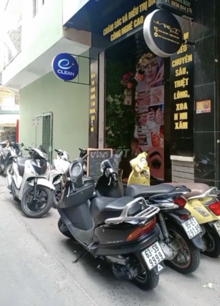 Cho thuê nhà nguyên căn 1 trệt 1 lững 2 lầu và có sân thượng, 30m2, 4PN, 4WC. 22tr/tháng