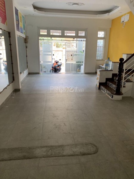 Nguyên căn chính chủ cho thuê nhanh dtsd 226.8m2, 4 tầng, giá 29 triệu/tháng, lh 0901886416