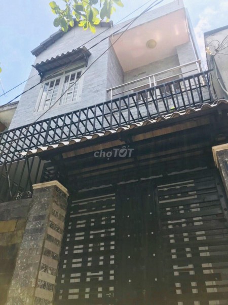 Nhà nguyên căn tại Tăng Nhơn Phú B, Quận 9. Diện tích 52m2, có 2 tầng và 2 phòng ngủ