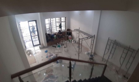 Cần cho thuê căn nhà mới 100m2, có 1 tầng hầm và 4 lầu trong khu City land park hill