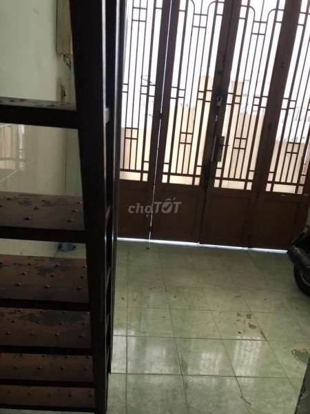 Nhà cho thuê giá rẻ rộng 30m2, 1 trệt, 1 lửng, 1 lầu, đường Bình Thới, Quận 11, giá 4 triệu/tháng