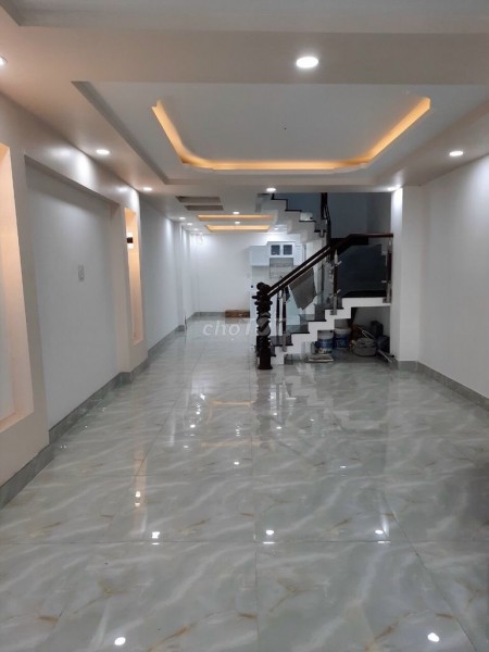 Hiện tại mình chưa sử dụng cần cho thuê nhà rộng 80m2, 3 tầng đúc thật, giá 11 triệu/tháng, lh 0933231589