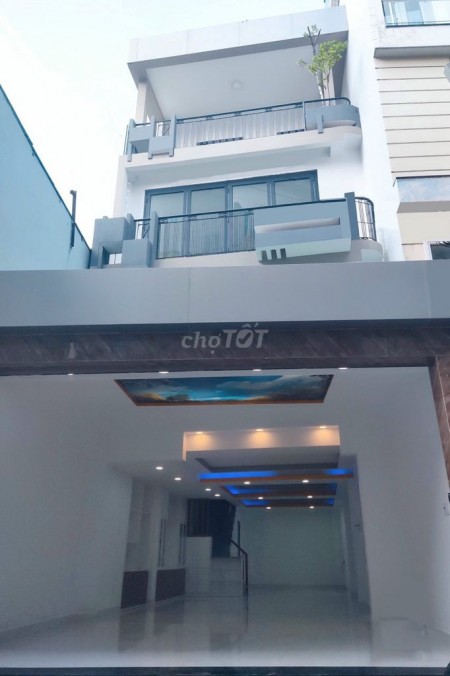 Nhà mới tinh cần cho thuê tại Nguyễn Cửu Văn Bình Thạnh. Nhà có 1 trệt, 1 lững và 2 lầu, Giá thuê 17tr5/tháng