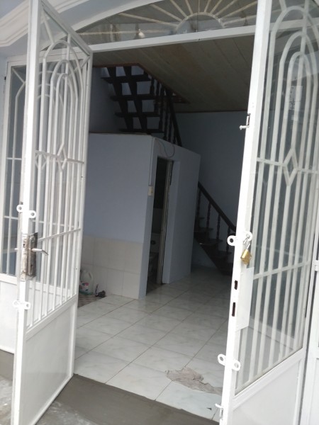 Chính chủ cho thuê nhà nguyên căn. Mới cải tạo mới , hẻm rộng ba gác vào tận cổng