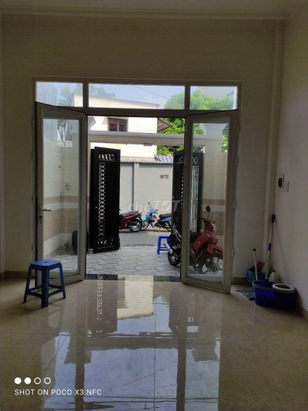Cho thuê nhà nguyên căn mới đẹp có trệt và 2 tầng lầu trên đường Hồ Văn Tư, Thủ Đức