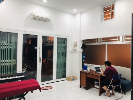 Có nhà 1 trệt 1 lửng 1 lầu Quận Phú Nhuận cần cho thuê, rộng 52m2, giá 19 triệu/tháng