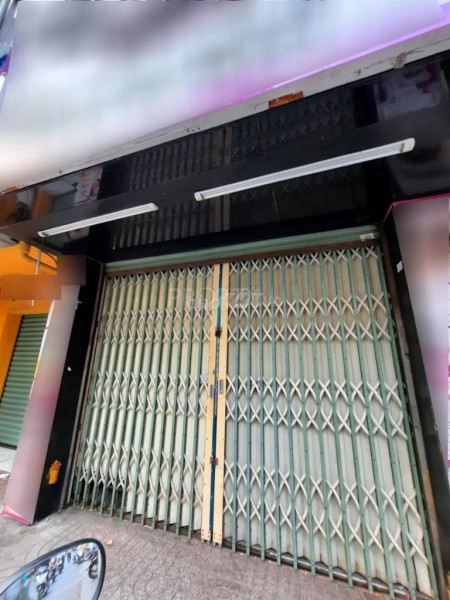 Cho thuê mặt mặt tiền đường lớn thuận tiện kinh doanh trên đường Hồ Bá Phấn, Quận 10