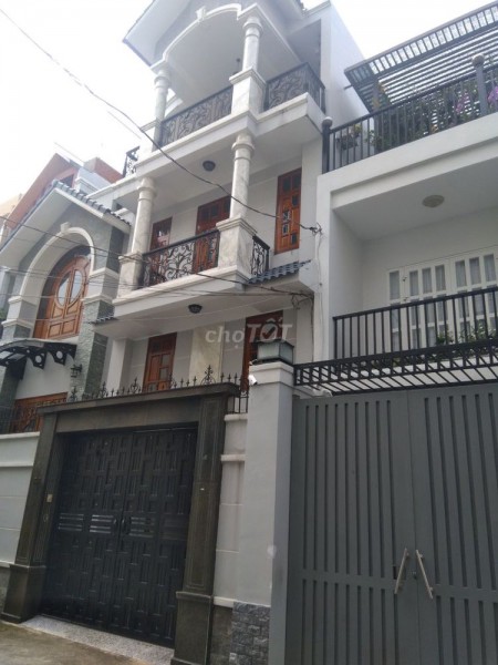 Nhà nguyên căn cho thuê 14 triệu/tháng, Dt 105m2, Nhà mới, sạch sẽ, khu trung tâm sầm uất