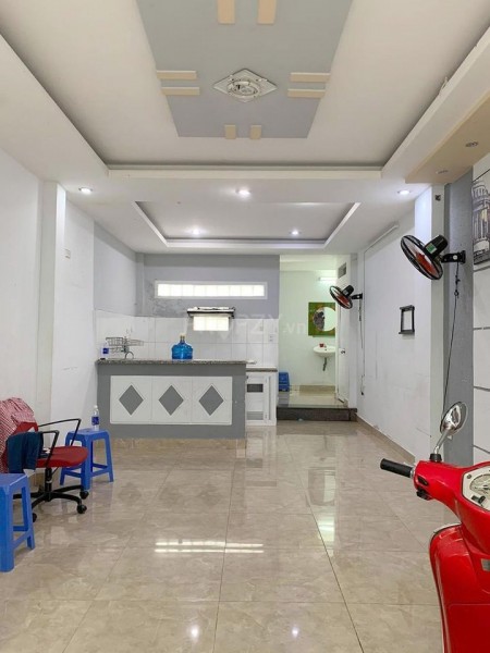 Nhà nguyên căn ngay trung tâm Phú Nhuận cần cho thuê nhanh giá cực Hot đây anh chị ơi !!