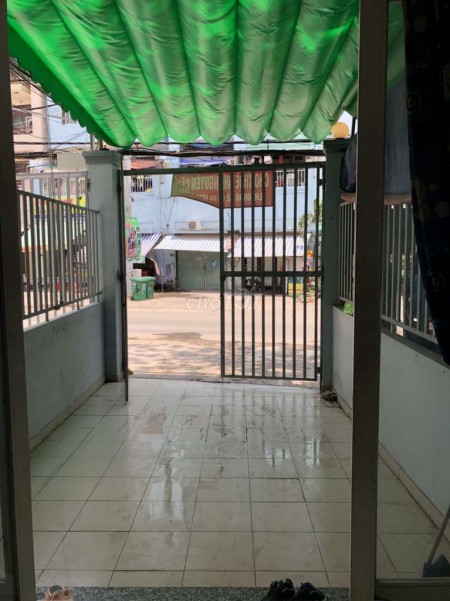 Cho thuê nhà nguyên căn bé bé xinh xinh có 1 trệt và 2 tầng trên đường Tạ Quang Bửu