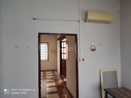 Chính chủ cần cho thuê nhà nguyên căn gần cầu Nguyễn Văn Cừ. DTSD 250m2