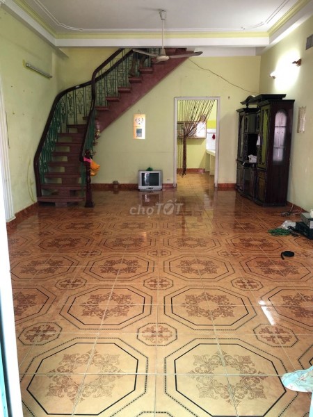 Cho thuê nhà rộng 80m2, 1 trệt, 1 lầu đúc, hẻm, Nguyễn Duy Cung, Gò Vấp, giá 8 triệu/tháng