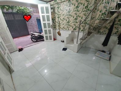 Cần cho thuê nhà nguyên căn mới đẹp trên đường Nguyễn Sơn Hà, Quận 3. Giá chỉ 9tr/tháng