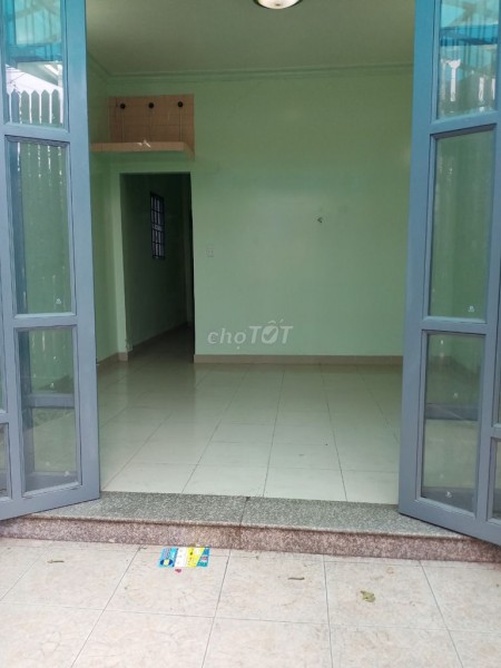 Có nhà Lý Chiêu Hoàng, Quận 6 cần cho thuê nhành giá 12 triệu/tháng, dtsd 253m2, 2 tầng