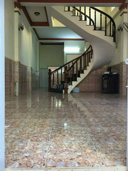 Đường số 10, Quận Gò Vấp cần cho thuê giá 8.5 triệu/tháng, dtsd 72m2, kiến trúc đẹp