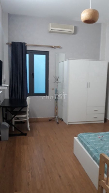 Cho thuê nhà nguyên căn ngay trung tâm Quận 1, Dtsd 150m2, có 3PN