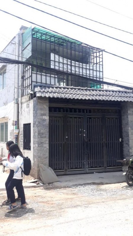 Cho thuê nhà căn góc 2 mặt tiền, Diện tích 4m x 17m gần chợ Bùi Môn