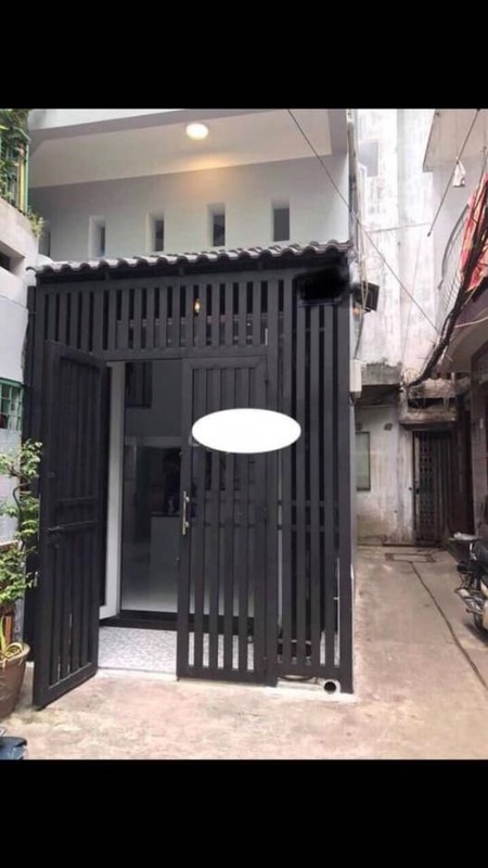 Cần cho thuê căn nhà trên đường Lý Chính Thắng, Trung Tâm Quận 3