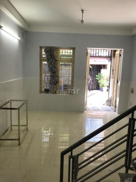 Mặt tiền 1870 TỈnh Lộ 10, Bình Tân cần cho thuê giá 4 triệu/tháng, dtsd 32m2, còn mới