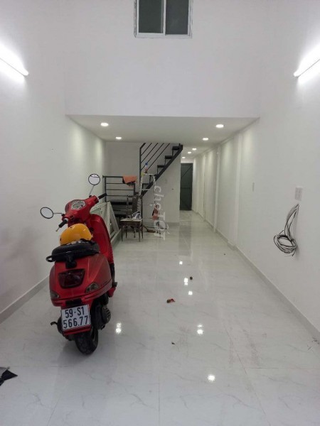 Nguyên căn cần cho thuê giá 8 triệu/tháng, dtsd 40m2, 2 tầng, hẻm 12/3 Nguyễn Phi Khanh, Quận 1