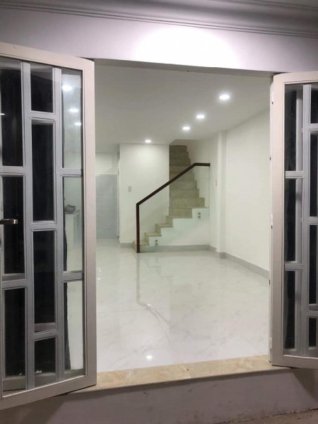 Nhà mới đang trống cần cho thuê tại Bùi Văn Ba Quận 7. Nhà trống vào ở ngay