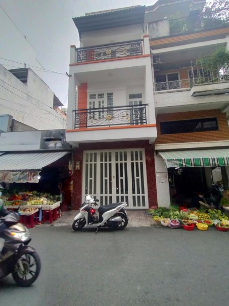 Đường Cách Mạng Tháng Tám, Quận 10 cần cho thuê nhà nguyên căn 1 trệt, 2 lầu, giá 25 triệu/tháng