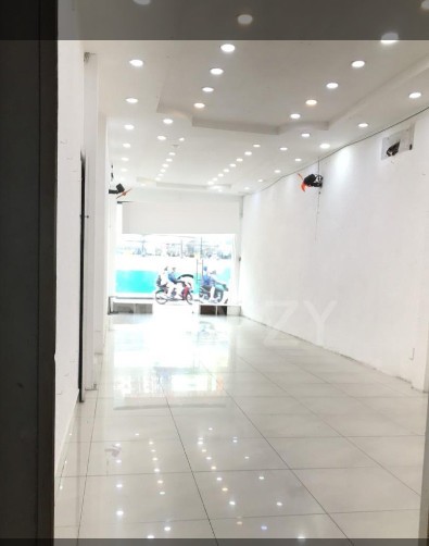 Cho thuê mặt bằng mặt tiền CMT8 P13 Q10 - Khu kinh doanh sầm uất