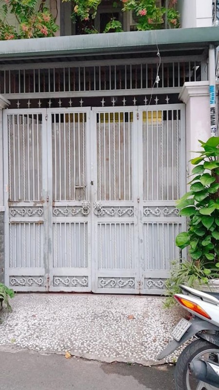 Còn nhà cho thuê mặt đường lớn Thành Thái, Phường 14, Quận 10 giá chốt 13 triệu/tháng