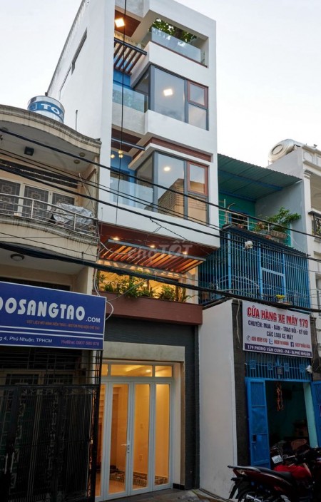 Cho thuê nhà mặt tiền Phùng Văn Cung, Phú Nhuận, dtsd 22m2, giá 22 triệu/tháng, LHCC