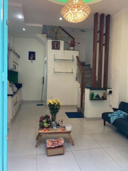 Cho thuê căn nhà tại Phan Đình Phùng Phú Nhuận. Nhà 3 tầng 1 sân thượng với 3pn, 3wc