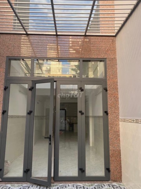 Vừa xây xong cần cho thuê nhà 60m2, 2 tầng, giá 15 triệu/tháng, mt 43B Trần Văn Danh, Quận Tân Bình