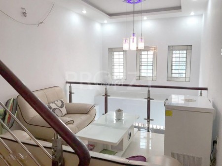 Đường Nguyễn Bặc, Quận Tân Bình cần cho thuê nhanh nhà rộng 160m2, giá 20 triệu/tháng