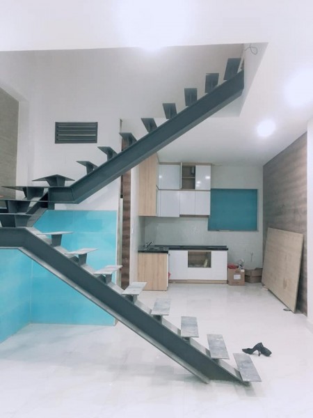 Có nhà hẻm Huỳnh Văn Bánh, Quận Phú Nhuận cần cho thuê giá thoả thuận, dtsd 212m2