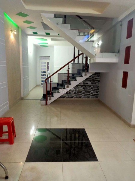 Nhà hẻm Cây Trâm, Quận Gò Vấp cần cho thuê giá 11 triệu/tháng, dtsd 60m2, LHCC